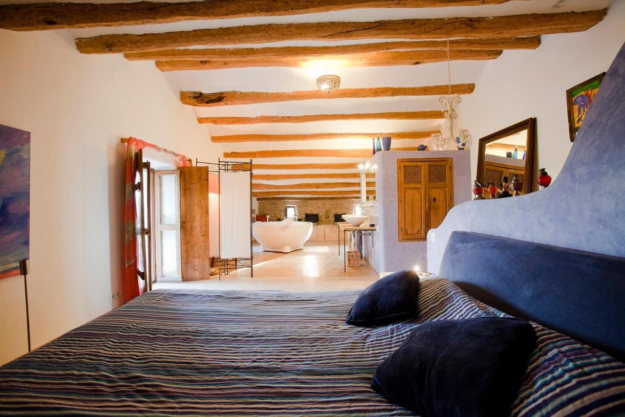 Cal Pau Cruset Guest House Torrellas de Foix Exterior foto